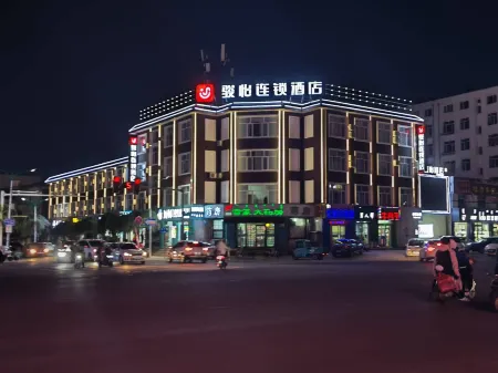 Junyi Chain Hotel (Chifeng Aohan Banner Xinzhong Street) Отели в г. Аоханьци