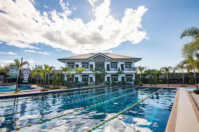 Ilocos Urban Wave Resort Hoteles cerca de Northwestern University