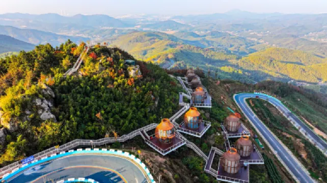 Juanniaoguichao · Luyunnami Time Camp (Zhaijishan)