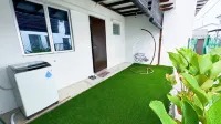 Kota Warisan Fully Air-Con 4 Bedroom Homestay - 5-Star
