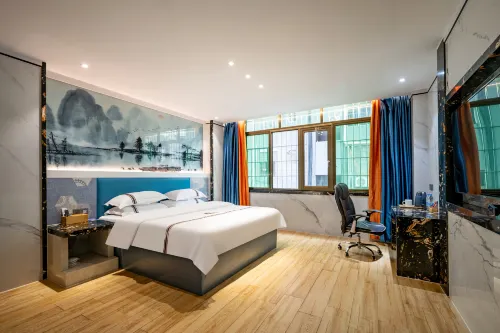 Baiyun Business Hotel (Jianye Railway Station)