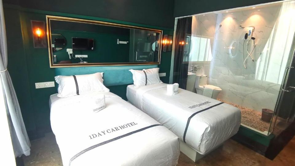 1 Day Car Hotel - BG Perdana