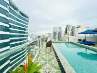 Palazzo Luxury Hotel & Bistro - Central My Khe Beach Walking Street