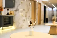 Cheermay Hotel(Changbai Mountain Meirensong Sculpture Park Alice Style Street Store) - 3-Sterne