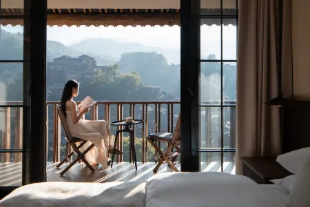 Seven Letters · Zhanyue Hotel Отели рядом с достопримечательностью «No.4 Fengyu Bridge»