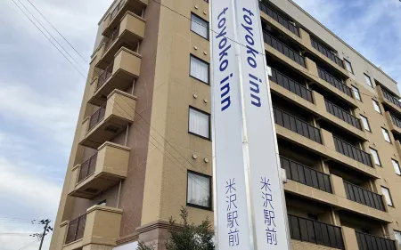 Toyoko Inn Yonezawa Ekimae Отели рядом с достопримечательностью «Kasugasan Rinsenji Temple»