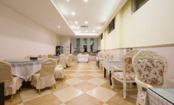 Taihe Kaida Business Hotel (Taihe People's Hospital)