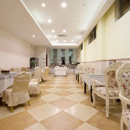 Taihe Kaida Business Hotel (Taihe People's Hospital)
