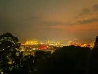 艾斯特丨城景·View雲端設計師飯店 （岑溪市人民醫院汽車總站店）