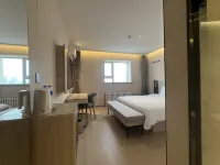 Homeinn Hotel (Harbin Xuefu Road Yida Second Hospital Subway Station) Hotels in Harbin Railway South Station