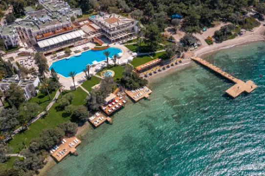 โรงแรม ดับเบิลทรี บาย ฮิลตัน โบดรัม อีชิล คลับ อัลตร้า ออล อินคลูซีฟ รีสอร์ต