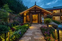 Lugu Lake Hupan Zhimeng Hostel Hotels in Нінлан
