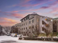 Brown Dot Hotel Hotels near Songhwasa