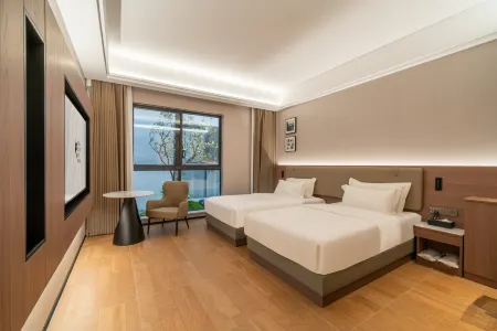 Rezen Wenlan Hotel Fengyang Zhongducheng Chang'an Street Отели рядом с достопримечательностью «Anhui Science & Technology University (Donghua Road)»