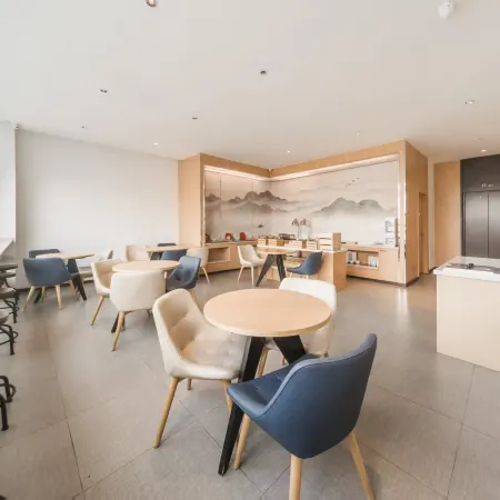 HanTing Hotel (Shuozhou Minfu East Street Meidu Plaza)