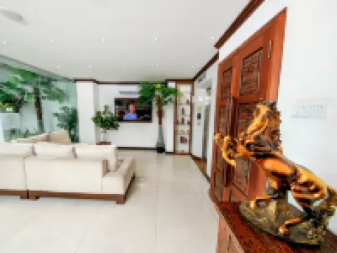 塞琳城市酒店 康提酒店