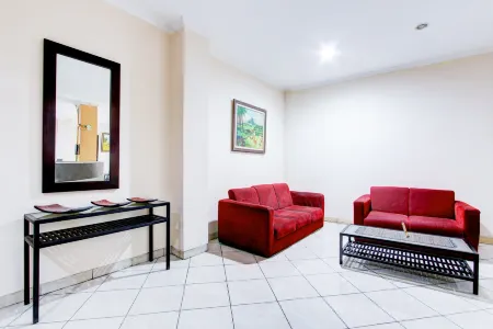 Collection O Simpang Lima Near Simpang Lima Semarang Formerly Hotel Eben Haezer Отели рядом с достопримечательностью «Лима»