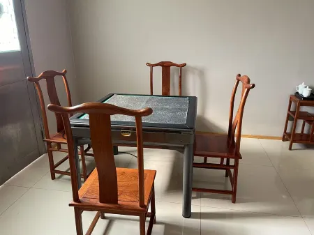 Crown Hotel (Putian Xianyou Bus Station Linan Food Street Store) Отели рядом с достопримечательностью «Meizhouwan Vocational Technology College»