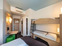 B&B HOTEL Freiburg-Süd Hotels near Schlossberg