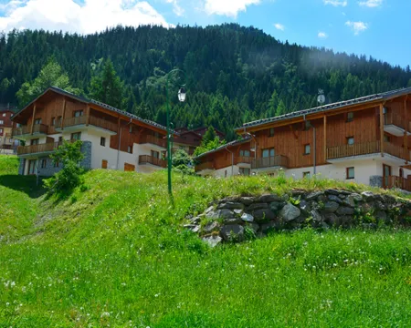Vacancéole - Résidence les Chalets de la Ramoure Hotels in Modane