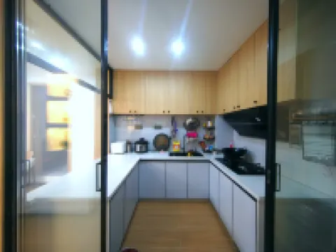 Jingsu Menglan Chunxiao Designer Courtyard Villa (Phoenix Ancient City Range Rover Station Store)