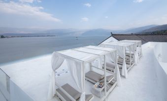 THE SUN AND SEA HOTEL