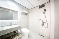 Meizhou Island Shanmo · A Healing Homestay with Unobstructed Mountain View (Mazu Temple Branch) - balcony
