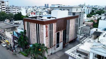 Bizz the Hotel Отели рядом с достопримечательностью «ISKCON Rajkot, Sri Sri Radha Neelmadhav Dham»