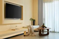 Lingshui Big Fish Small Building Resort Hotel - 2성급