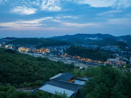 BAN SHAN YUNSHE Отели рядом с достопримечательностью «Wudang Mountains Ancient Building Complex»