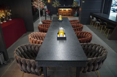 Hotel 24st Urban Brown Seosan Lake Park Отели рядом с достопримечательностью «옥천암»