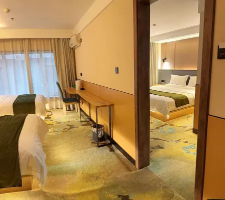 GreenTree Inn (Dongfeng) Отели в г. Дунфэн