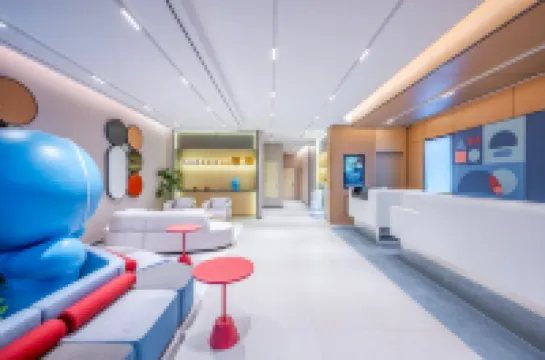 Home Inn (Zoucheng Pingyang West Road Xiangyun Square Branch)