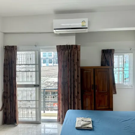 Eco hostel Bangsaen