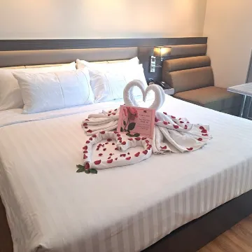 ห้องดีลักซ์ (ห้องปลอดบุหรี่)