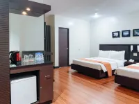 RedDoorz Plus @ Hotel Esse
