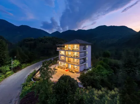 tonglushanfengyuyueminsu Отели рядом с достопримечательностью «Tianlongjiupu»