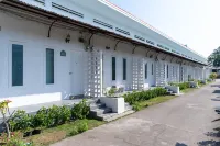 Sanipa Resort Rayong Hotel in zona Wat Krok Yai Cha