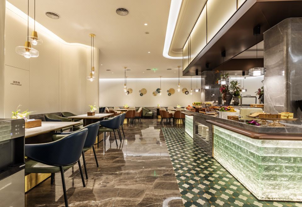 시리안 호텔의 모던한 로비 이미지