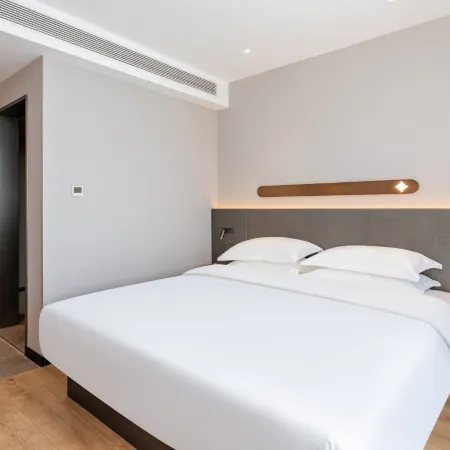 Jinjiang lnn Hotel Kuitun Tianbei New District Branch