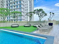 Paradigm Residence Johor Bahru by Stayrene - Rooftop Pools