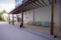 Plumeria Maldives Hotel a Thinadhoo
