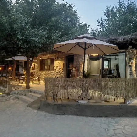 Helan Mountain Yanhua Gucun Jiugu Xiaoshe Homestay
