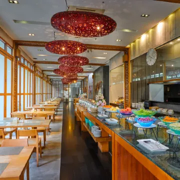 Welcome World Beachfront Resort Pattaya - Family Friendly Отели рядом с достопримечательностью «Парк Паттайя»