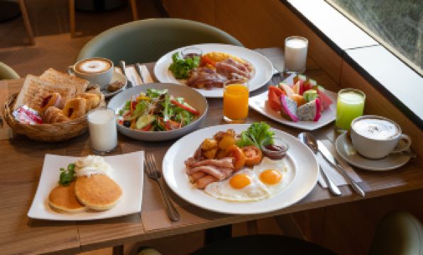 Golden Tulip Pattaya Beachfront Resort