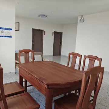 Luoding Shiniushan Homestay