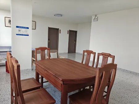 Luoding Shiniushan Homestay