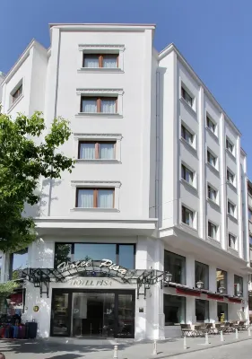 比薩飯店 拉雷利清真寺附近的飯店