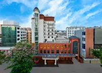 金鵬四季ホテル（陽春東湖公園） 陽春バスターミナル周辺のホテル