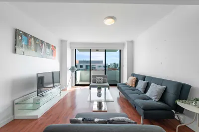 Tranquil 2 BR Apt (Parking)/Darling Harbour-10mins 테크놀러지 시드니 대학 주변 호텔